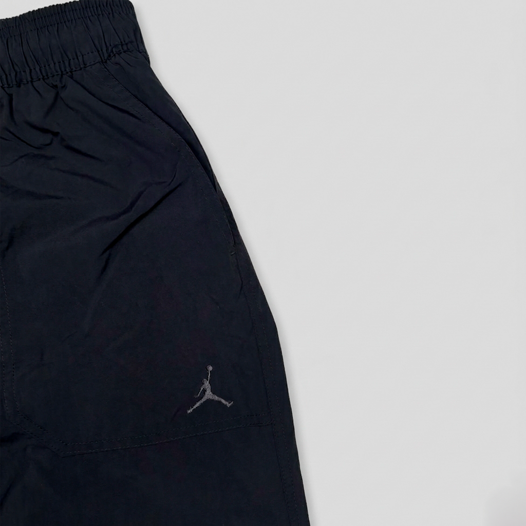 Jordan Essentials repelente al agua